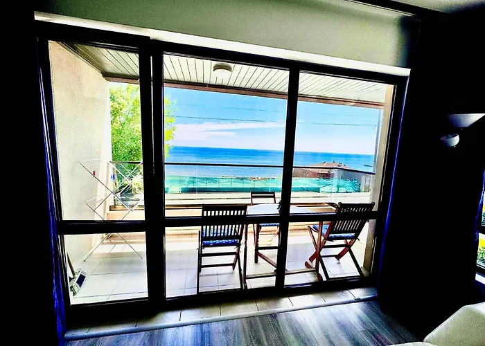 Blue Sunrise Comfort Apartment Saints Constantine and Helena